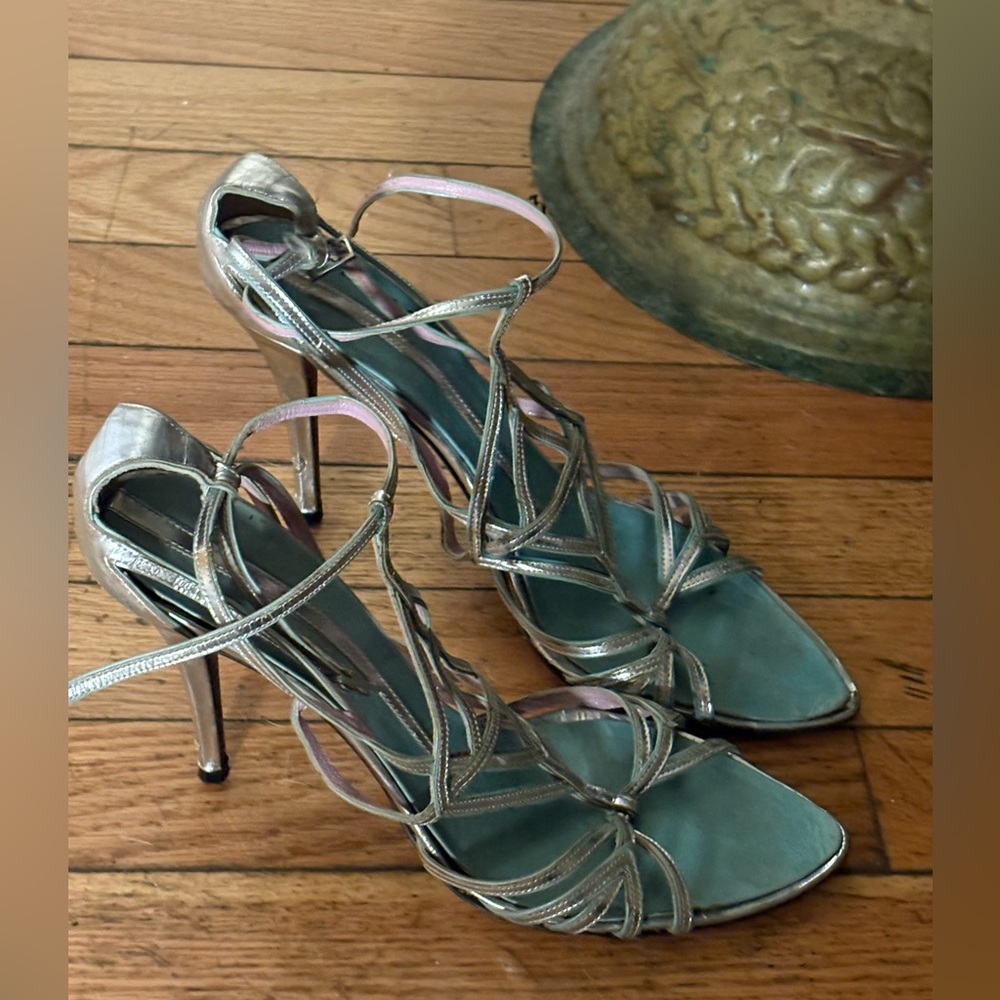 ELmAN VENEZIA Italian Caged heels beautiful color blue